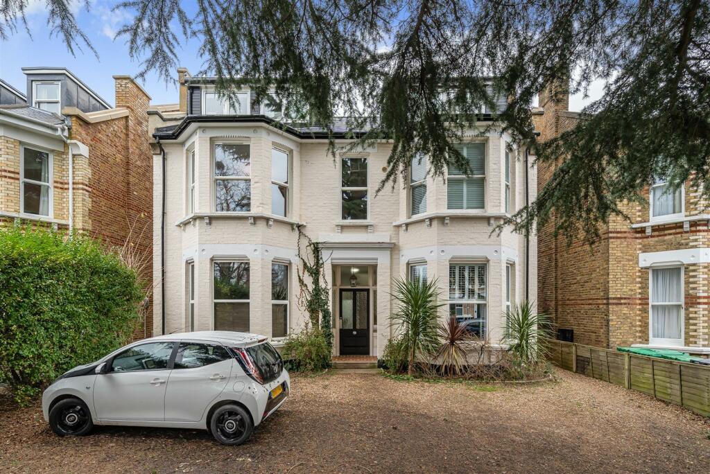 1 bedroom apartment for sale in The Avenue, Surbiton, KT5
