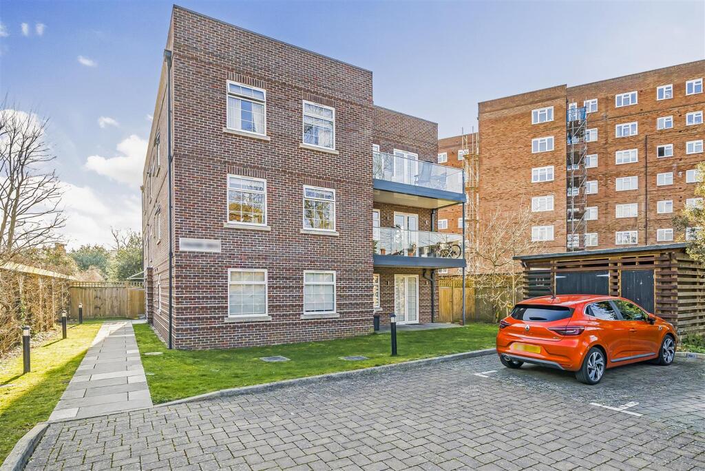 Main image of property: Portsmouth Road, Surbiton