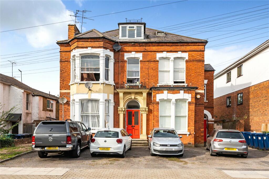 1 bedroom apartment for sale in Leicester Road, EN5