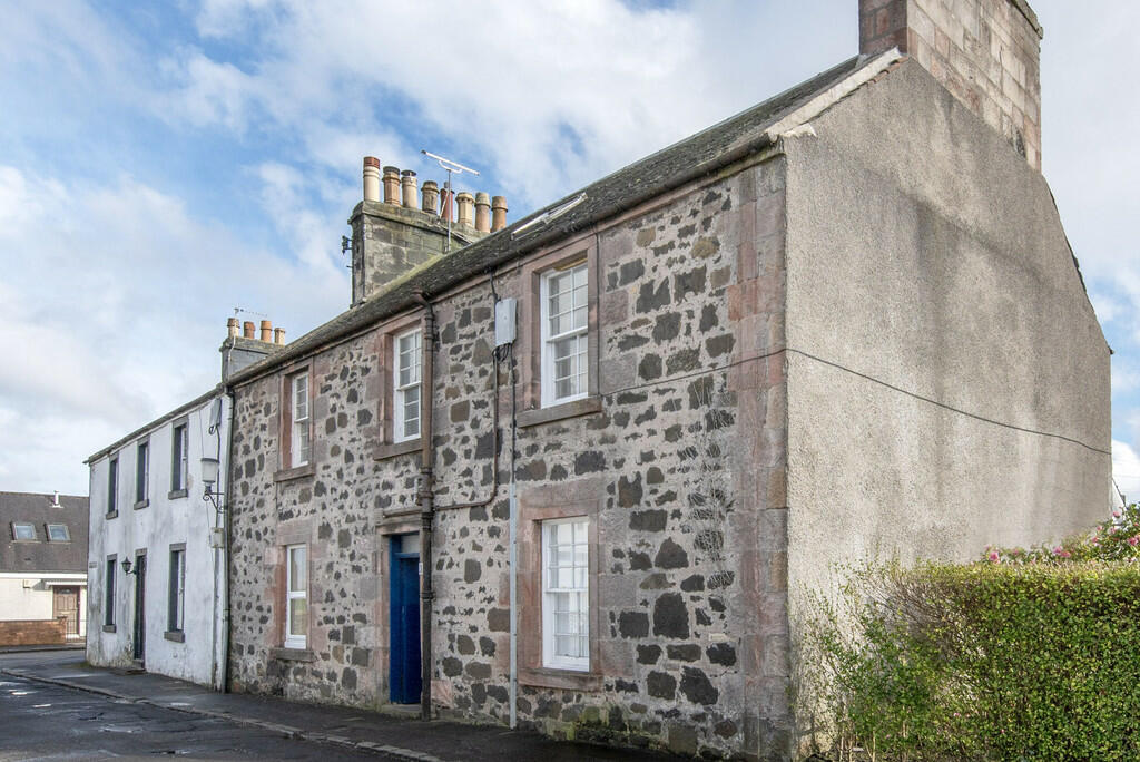 2 bedroom apartment for sale in North Street, FK9