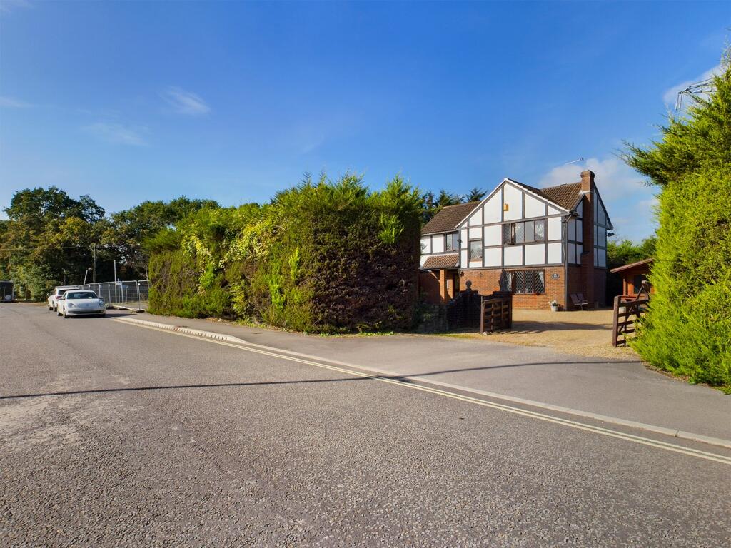 Main image of property: Newgate Lane, Fareham, PO14