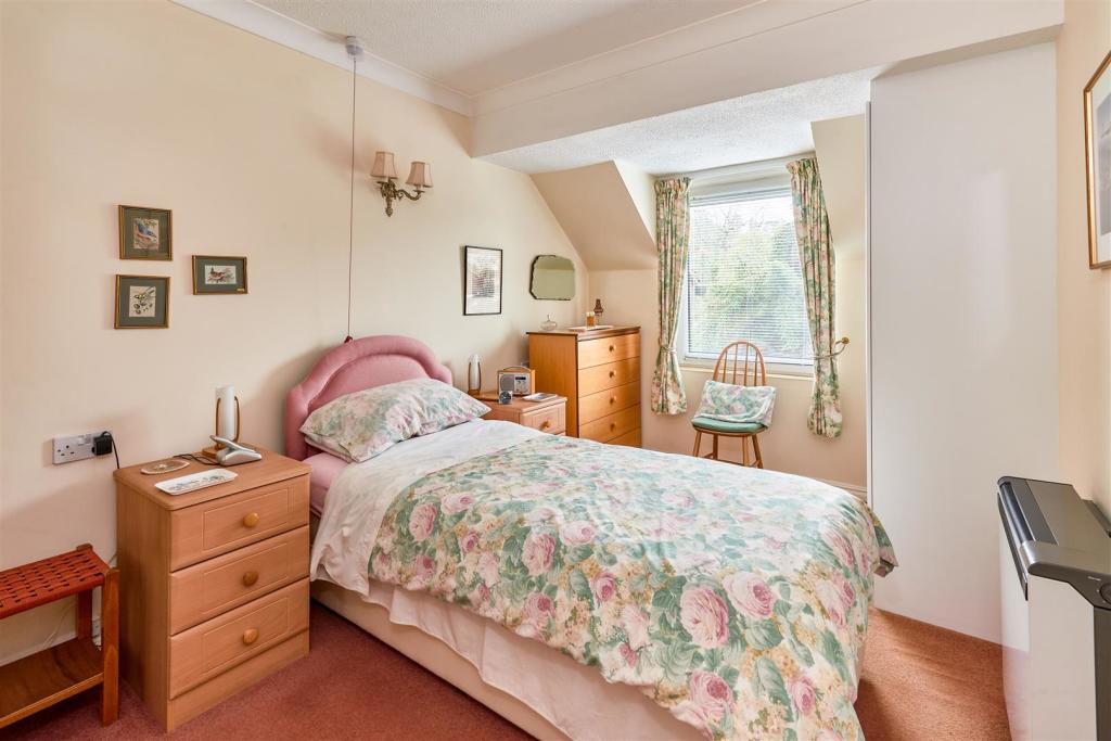 1 bedroom apartment for sale in Tanners Lane, Haslemere, GU27