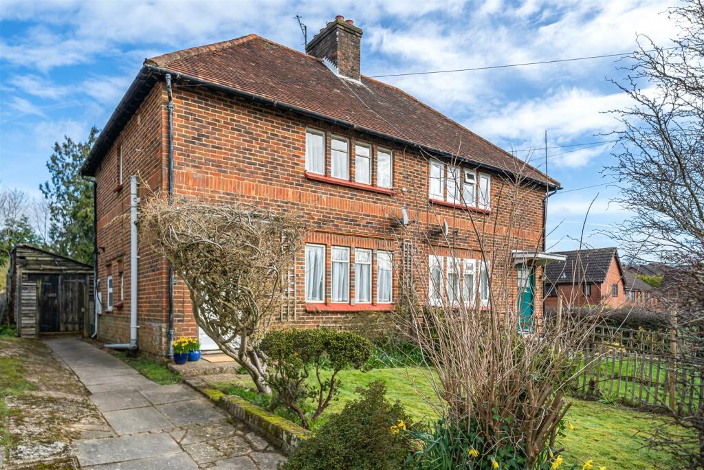 3 bedroom semidetached house for sale in Border Road, Haslemere, GU27