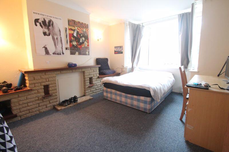 Main image of property: Kingston Lane, Uxbridge, UB8