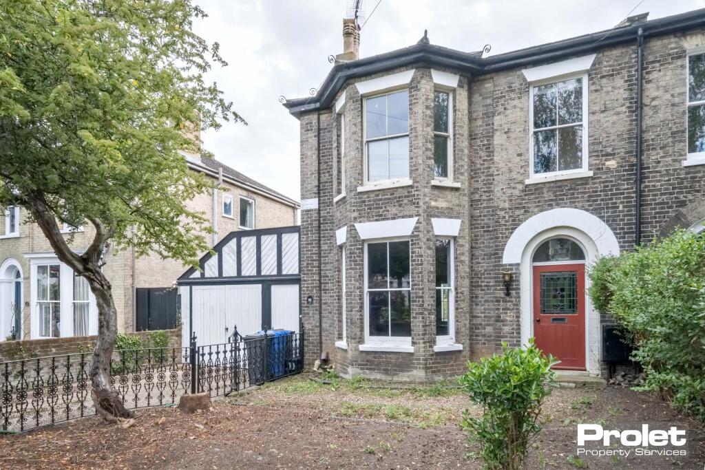 Main image of property: Park Lane, Norwich, NR2 3EE