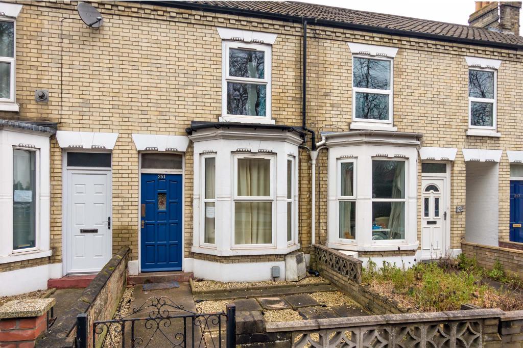 3 bedroom terraced house for rent in Dereham Road, Norwich NR2 3TG, NR2