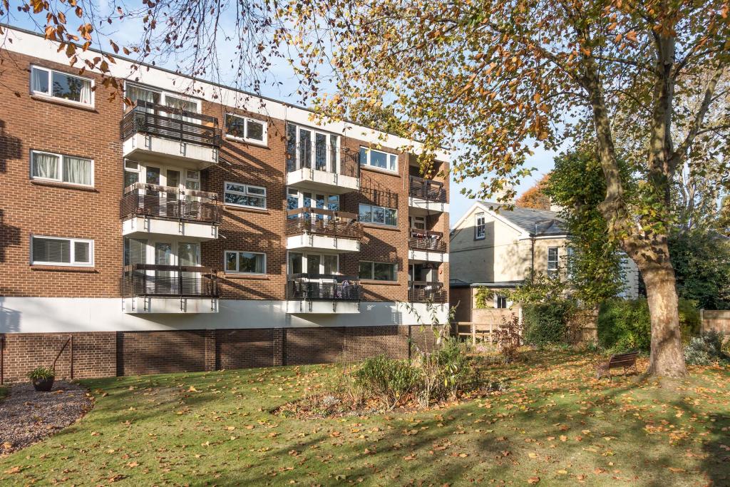 Main image of property: Cairns Court, Belvedere Place, Norwich, NR4 7PT