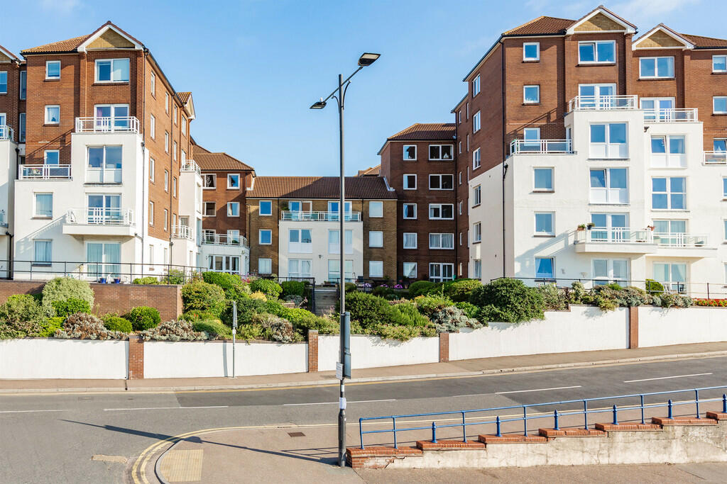 1 bedroom retirement property for sale in Holland Road, Westcliffon