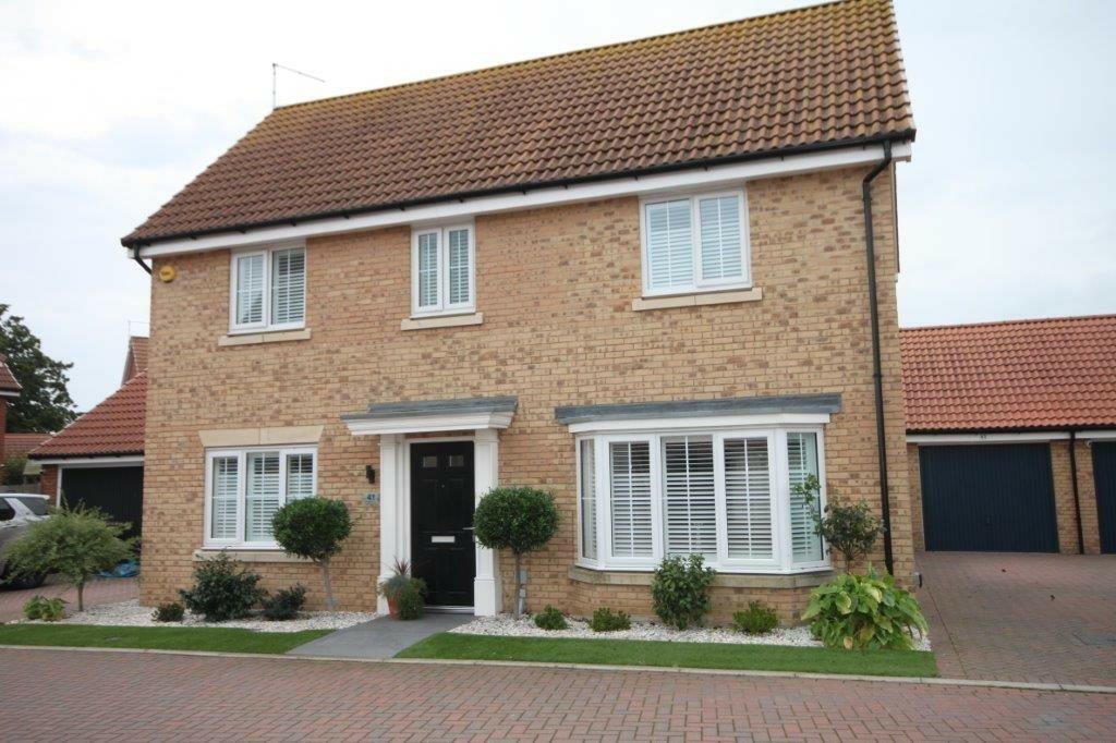 4 bedroom detached house for sale in Shetland Crescent, Rochford, SS4