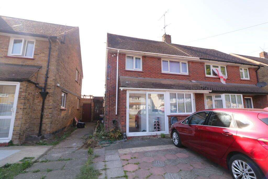 Main image of property: Norwich Avenue, Southend-on-Sea