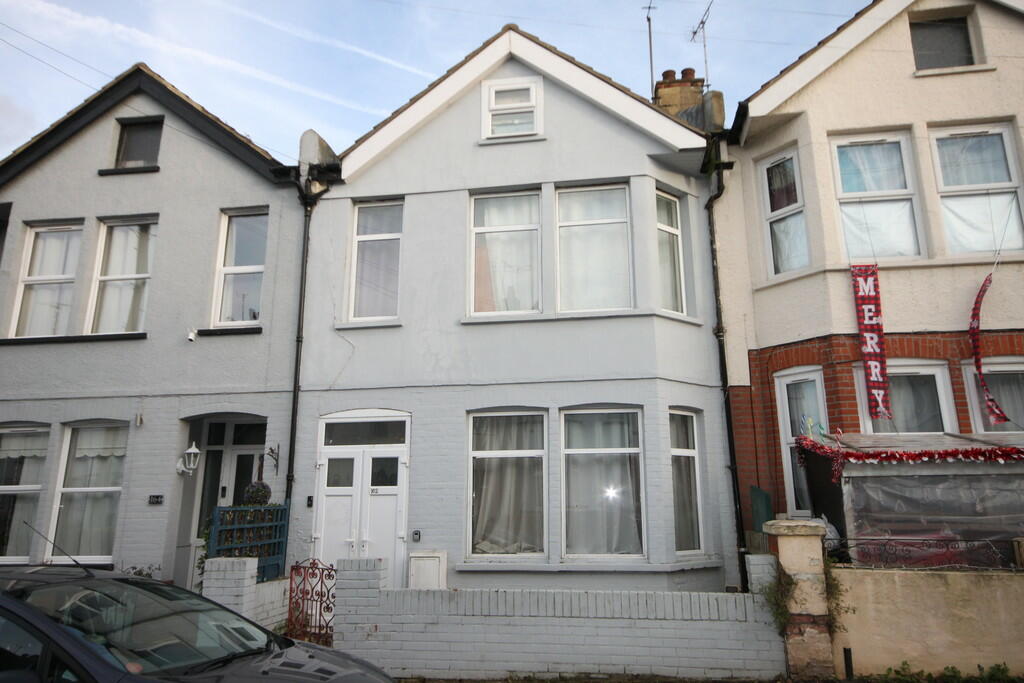 3 bedroom terraced house