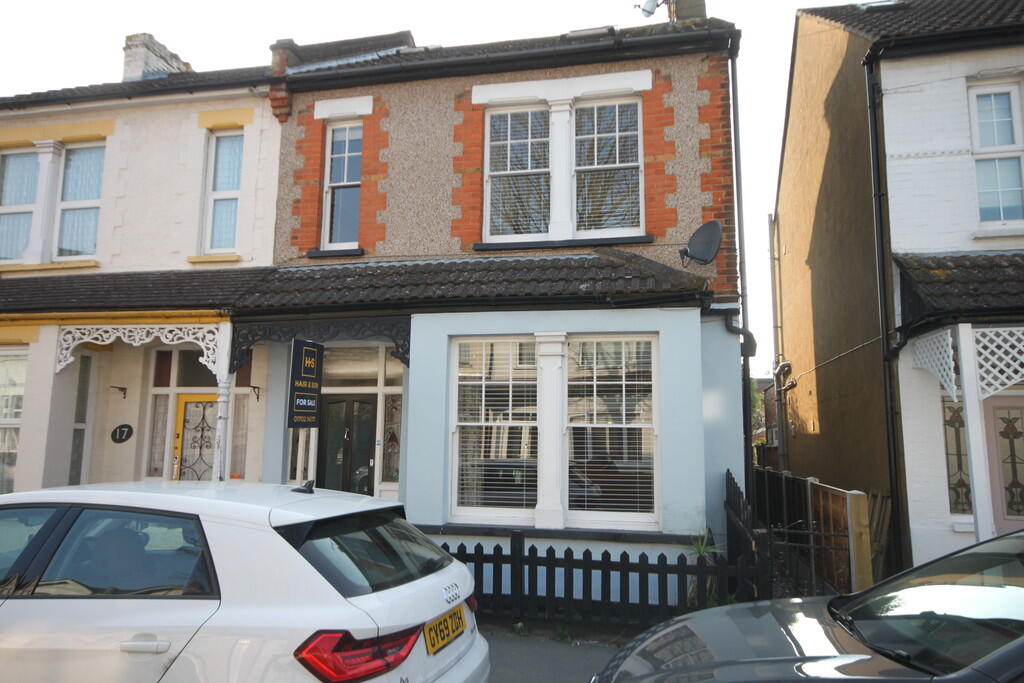 Main image of property: Cliffsea Grove, Leigh-on-Sea