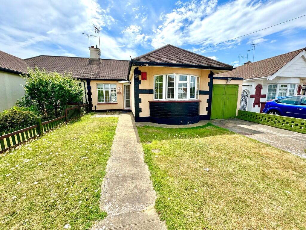Main image of property: Oaken Grange Drive, Southend-on-Sea