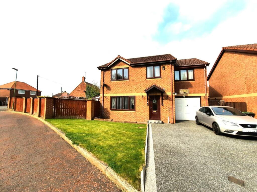 4 bedroom detached house for sale in Burn Gardens, Easington, County
