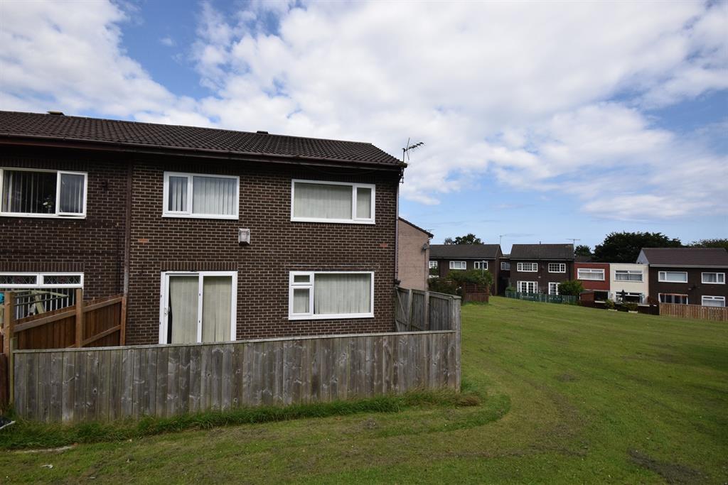 3 bedroom end of terrace house for rent in Severn Close, Peterlee
