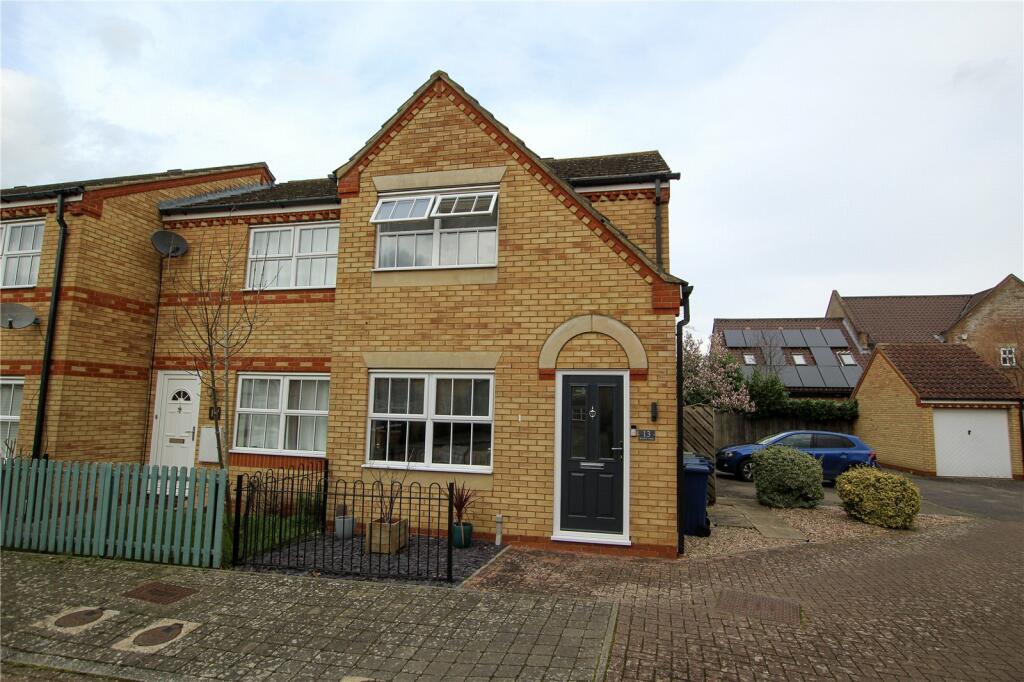 2 bedroom terraced house for sale in Kestrel Close, Cottenham