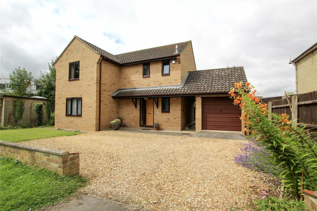 4 bedroom detached house for sale in High Street, Longstanton