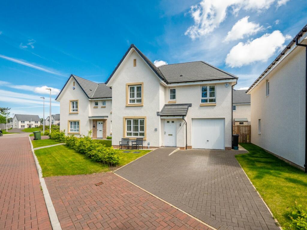 4 bedroom detached house for rent in Dunnikier Way, Edinburgh