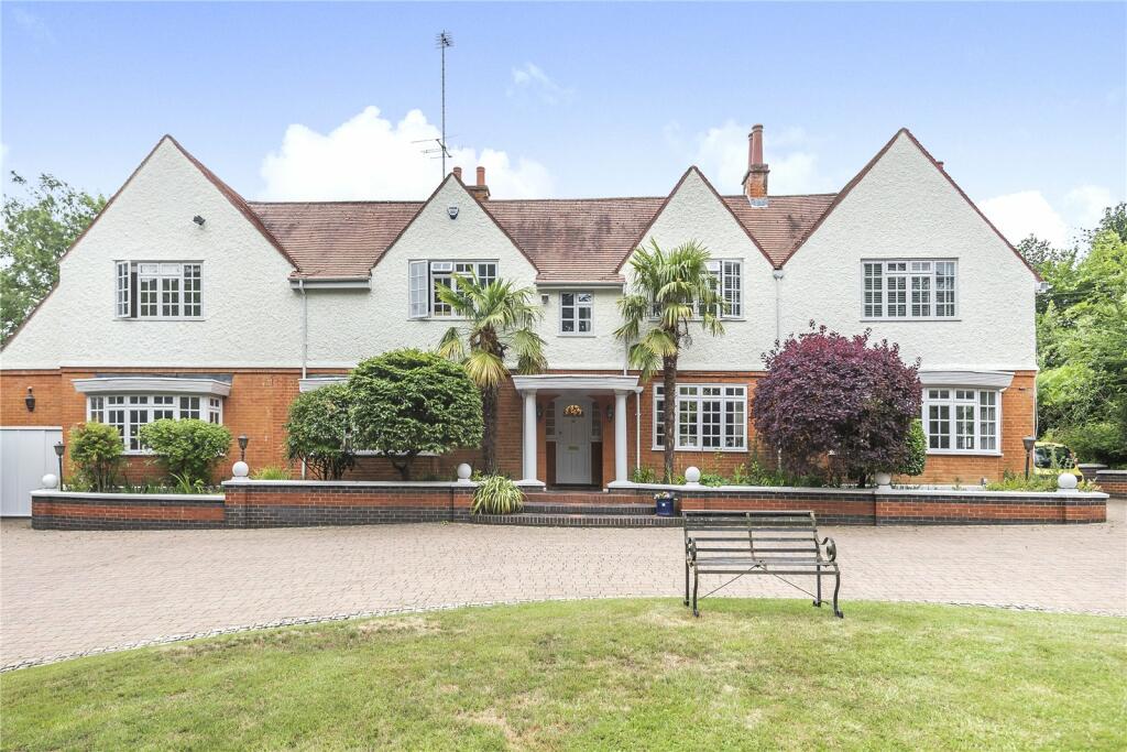 6 bedroom detached house for sale in Loom Lane, Radlett, WD7
