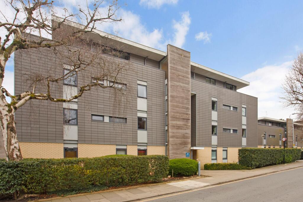 1 bedroom flat for sale in Manor Road, St. Albans, AL1