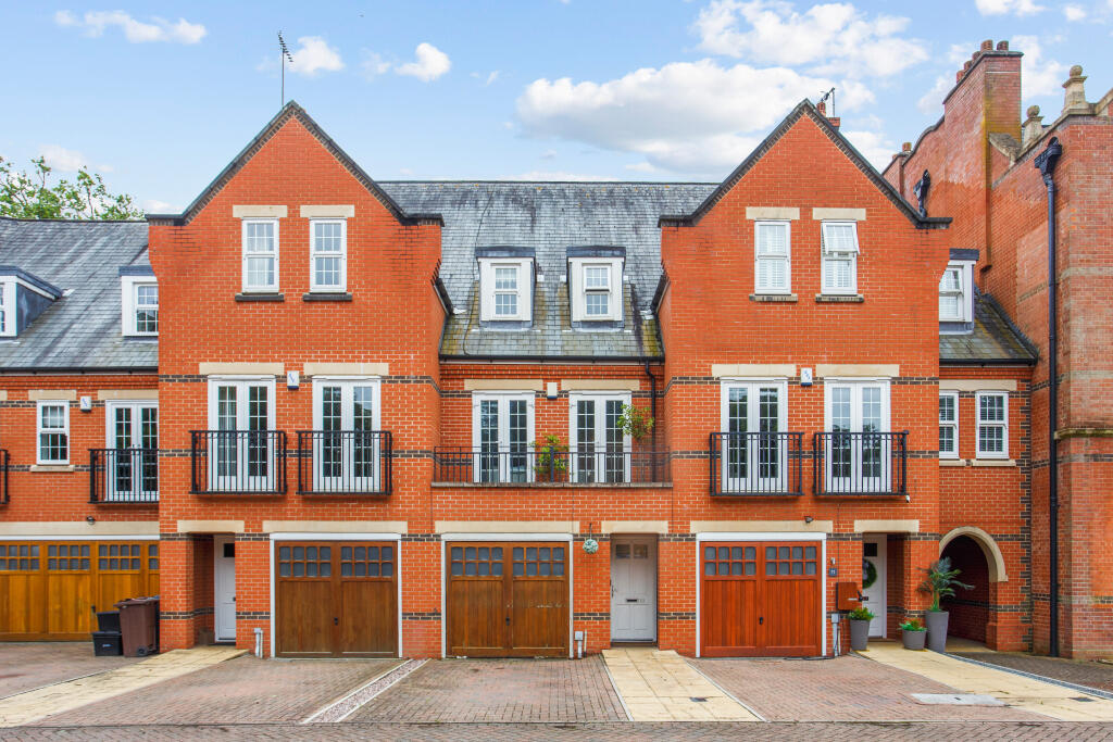 Main image of property: Boyes Crescent, Napsbury Park, AL2