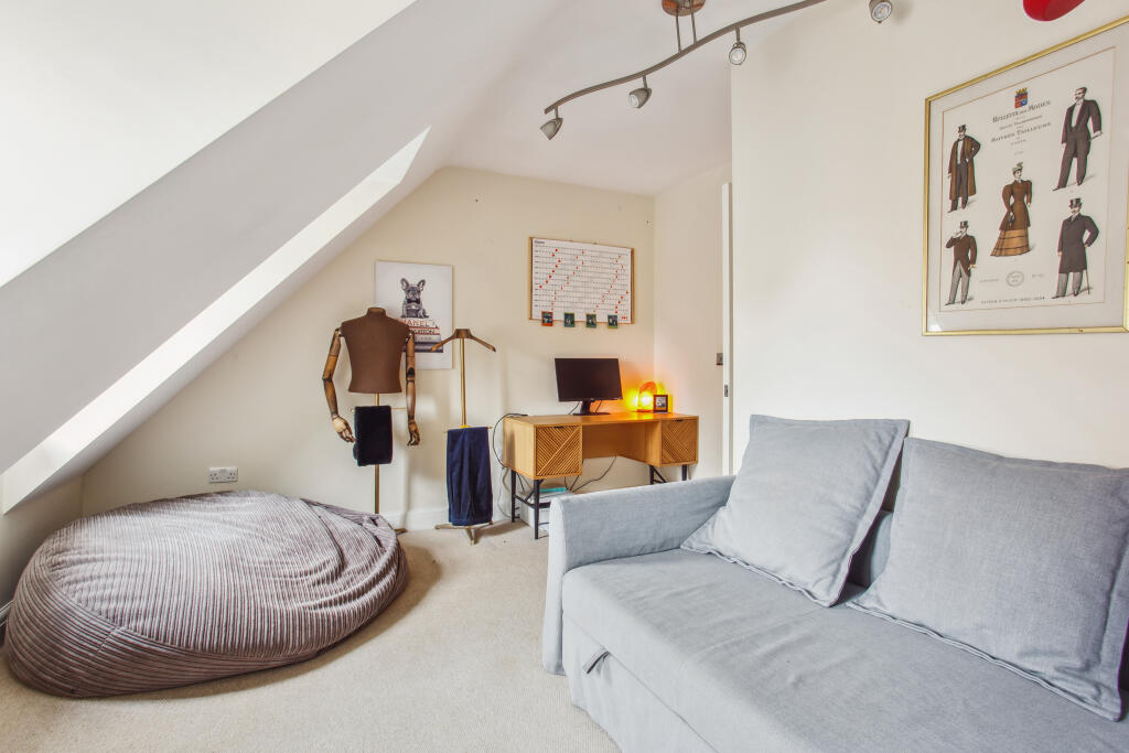 Additional property image - Boyes Crescent, Napsbury Park, AL2