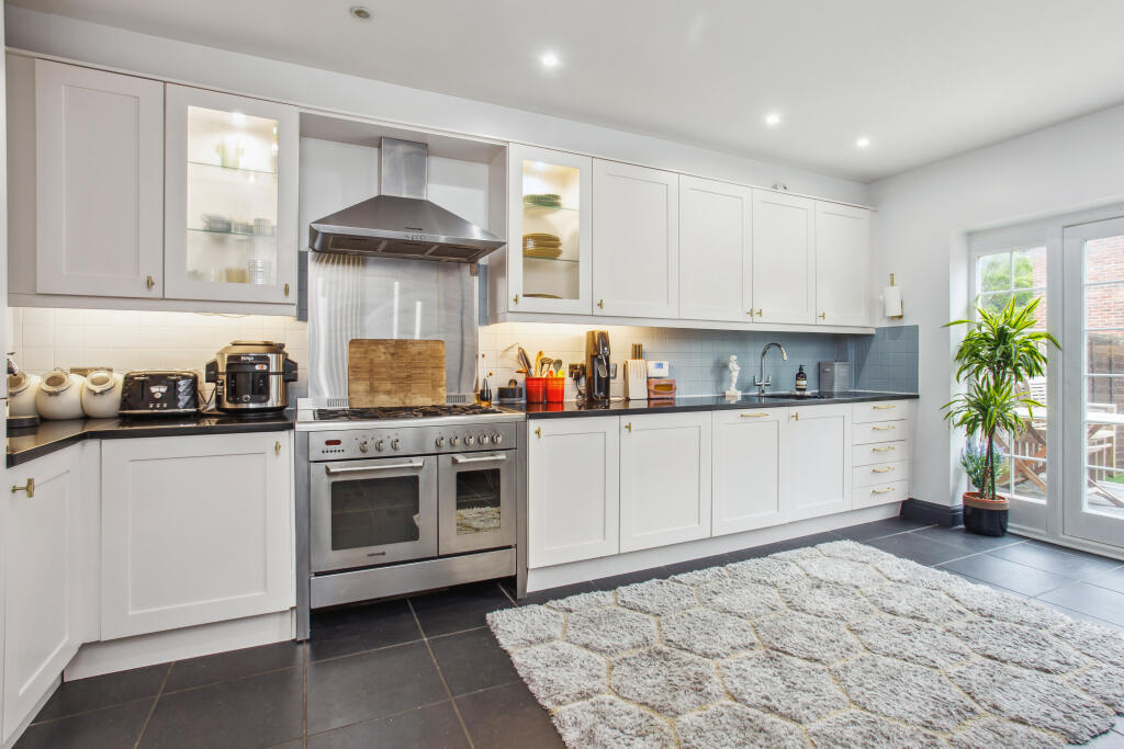 Additional property image - Boyes Crescent, Napsbury Park, AL2
