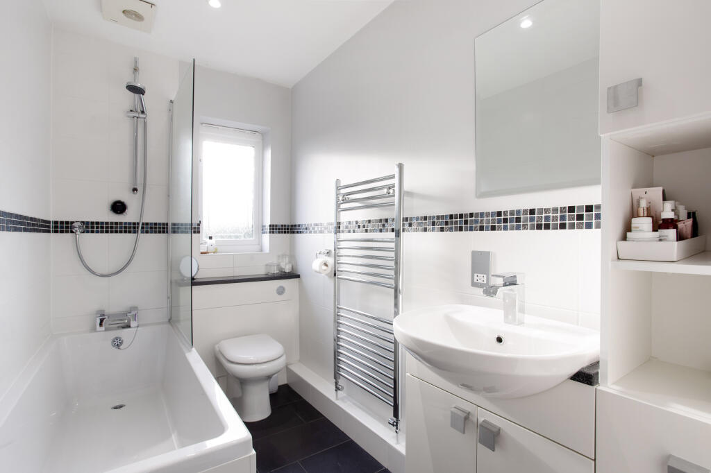 Additional property image - Nimrod Close, St. Albans, AL4
