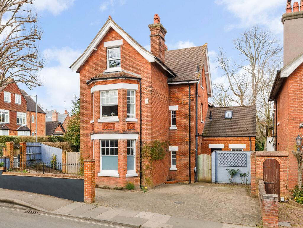 Main image of property: Manor Road, St. Albans, AL1