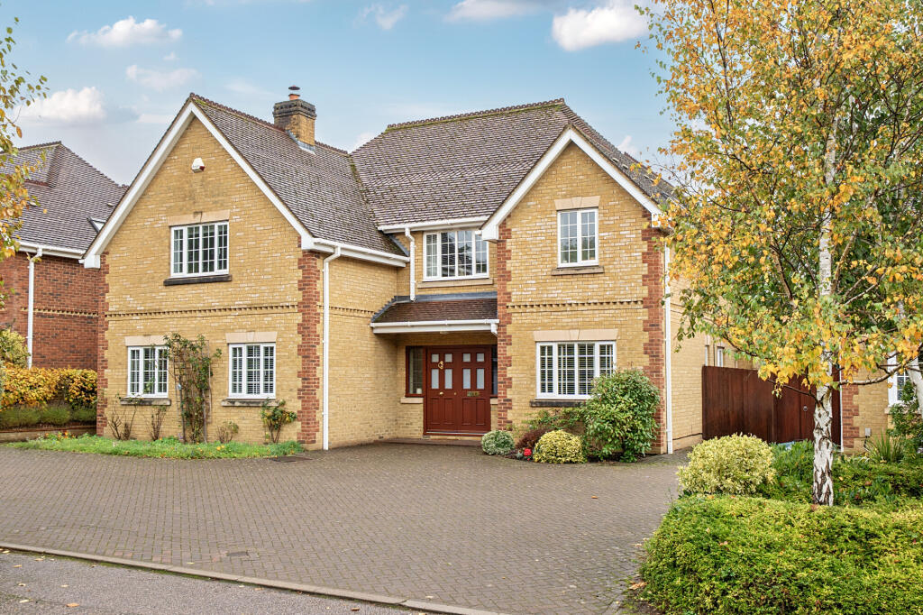 Main image of property: Kensington Close, St. Albans, AL1