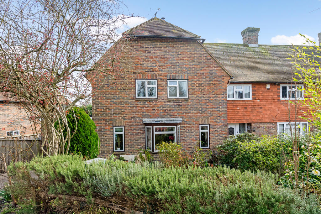 3 bedroom end of terrace house for sale in America Lane, Haywards Heath