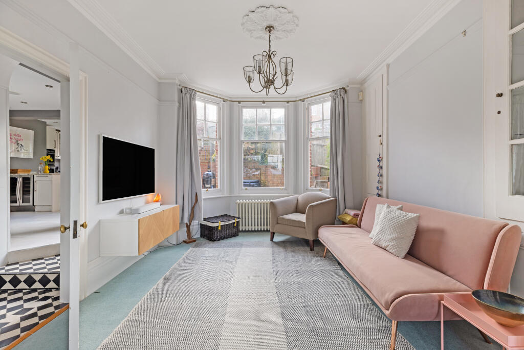 Additional property image - King Henrys Road, Lewes, BN7