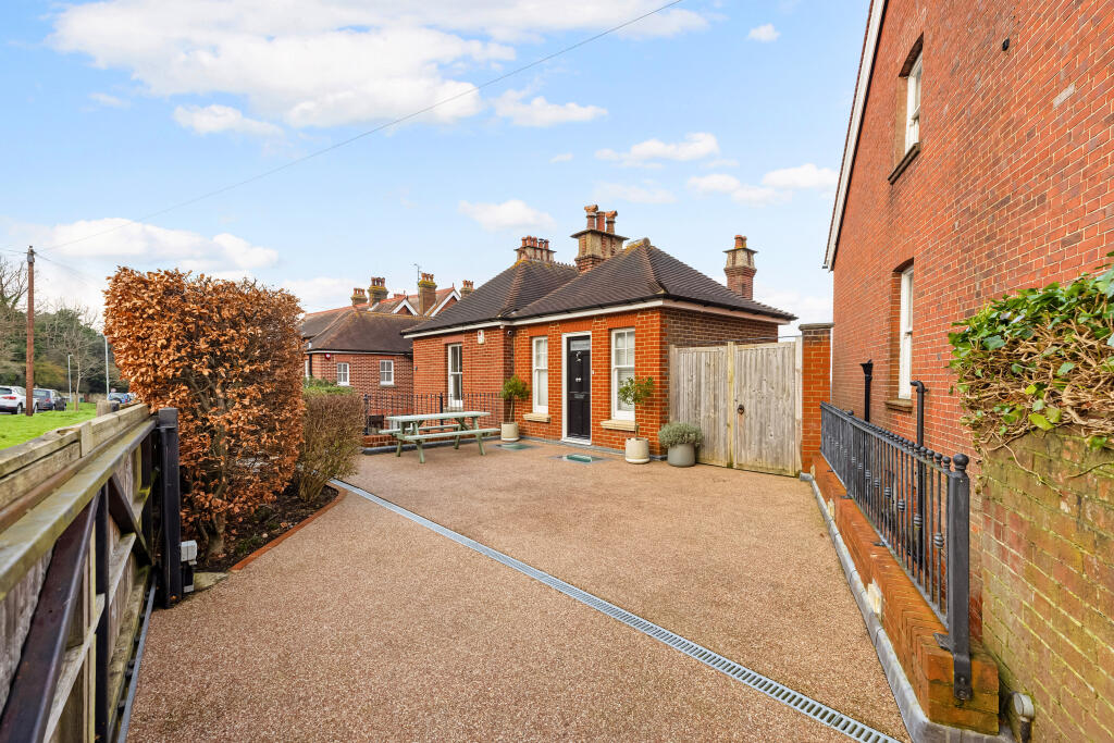 Additional property image - King Henrys Road, Lewes, BN7