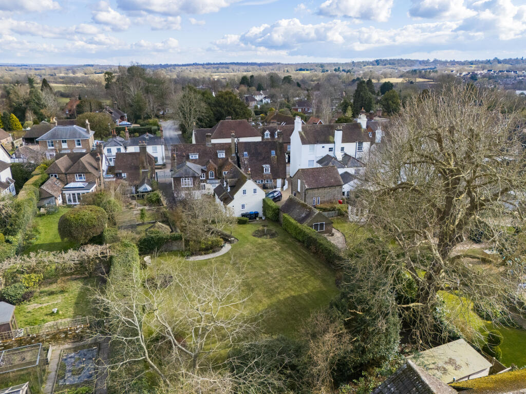 Main image of property: 117 High Street, Lindfield, RH16