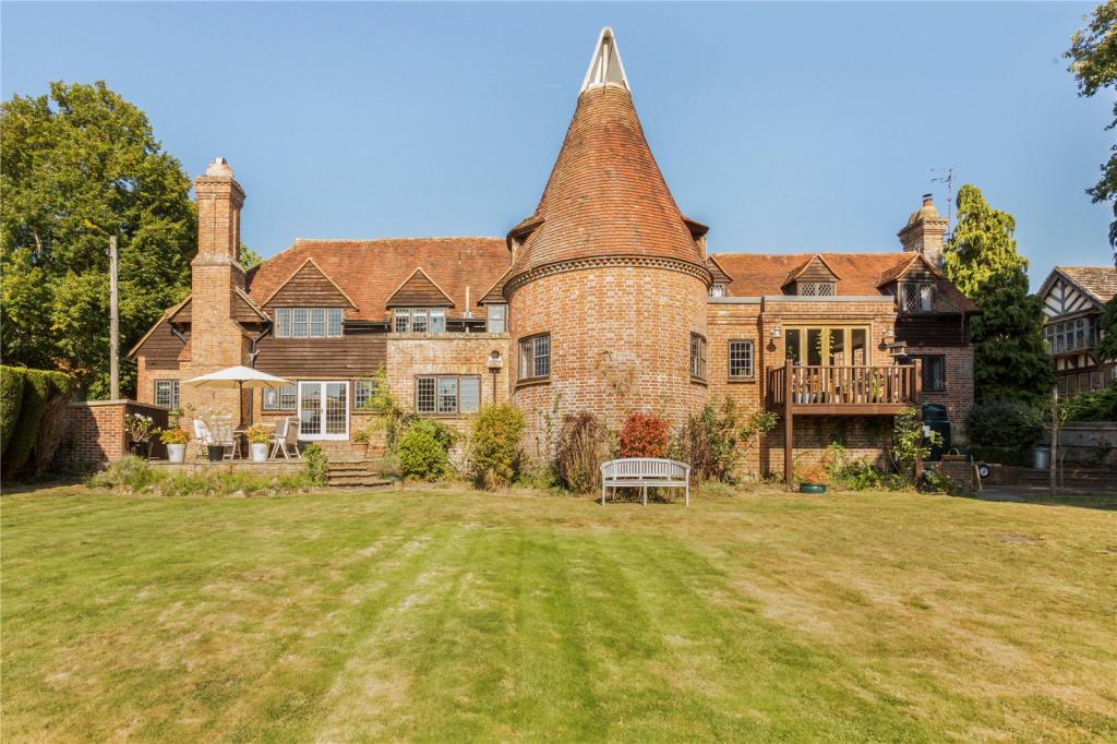 6 bedroom detached house for sale in Old Surrey Hall, East Grinstead