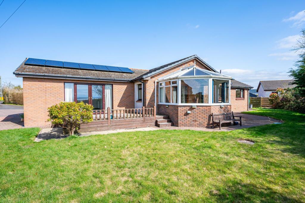 4 bedroom detached bungalow