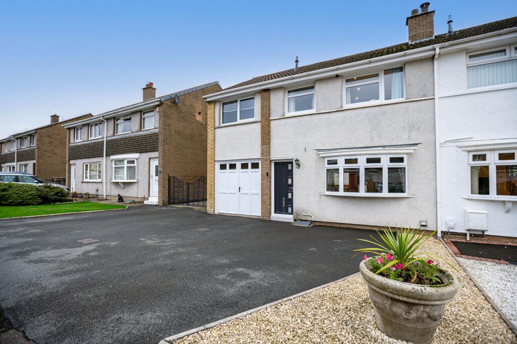 3 bedroom semi-detached house