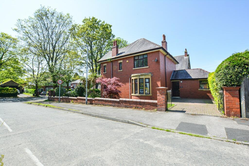 3 bedroom detached house for sale in Egerton Road, Preston, PR2