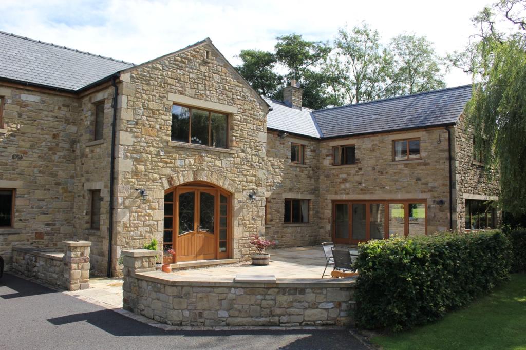 5 bedroom detached house for sale in Green Lane, Preston, PR5