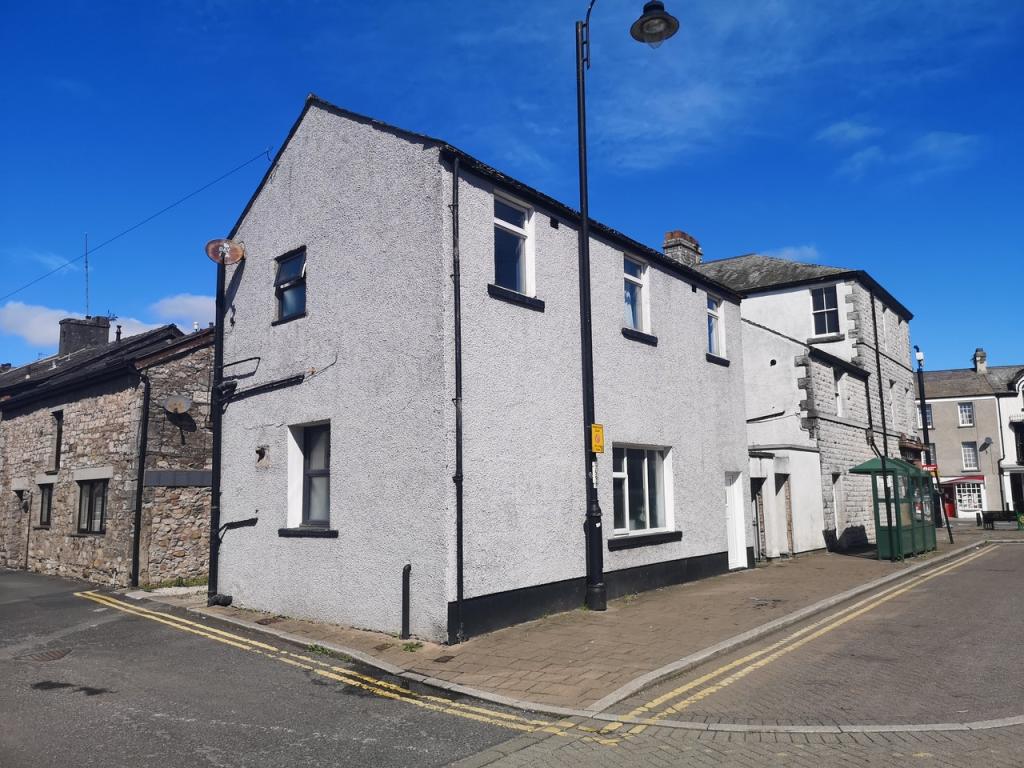 2 bedroom detached house for sale in Station Road, DaltoninFurness, LA15