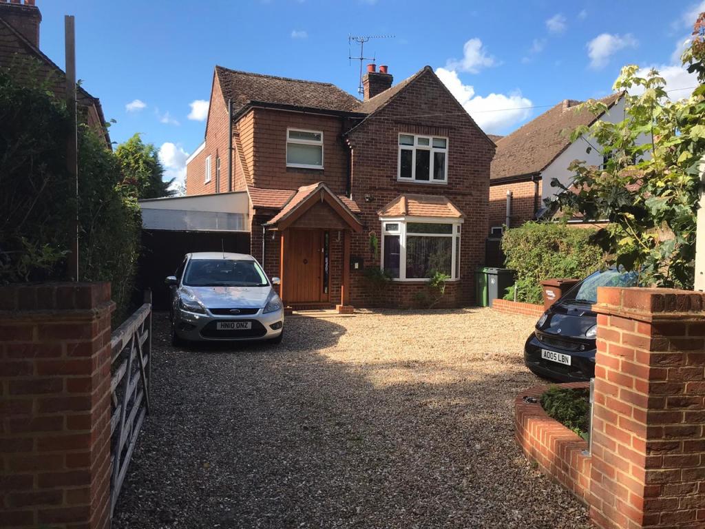 4 bedroom detached house for sale in Scotts Grove Road, Woking, GU24