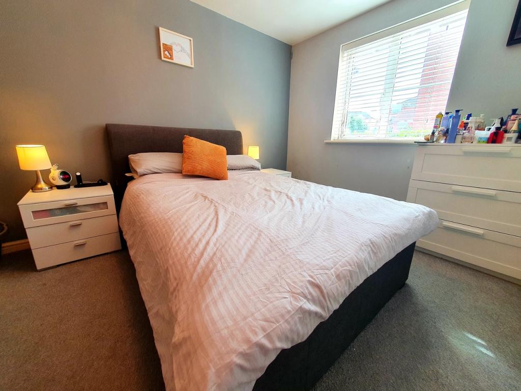 1 bedroom flat for sale in Vancouver Road, Broxbourne, EN10