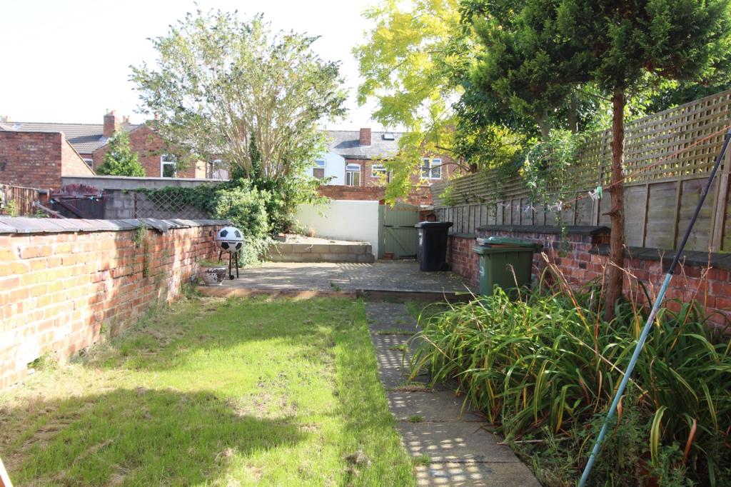 3 bedroom terraced house for sale in Nelson Street, Crewe, CW2