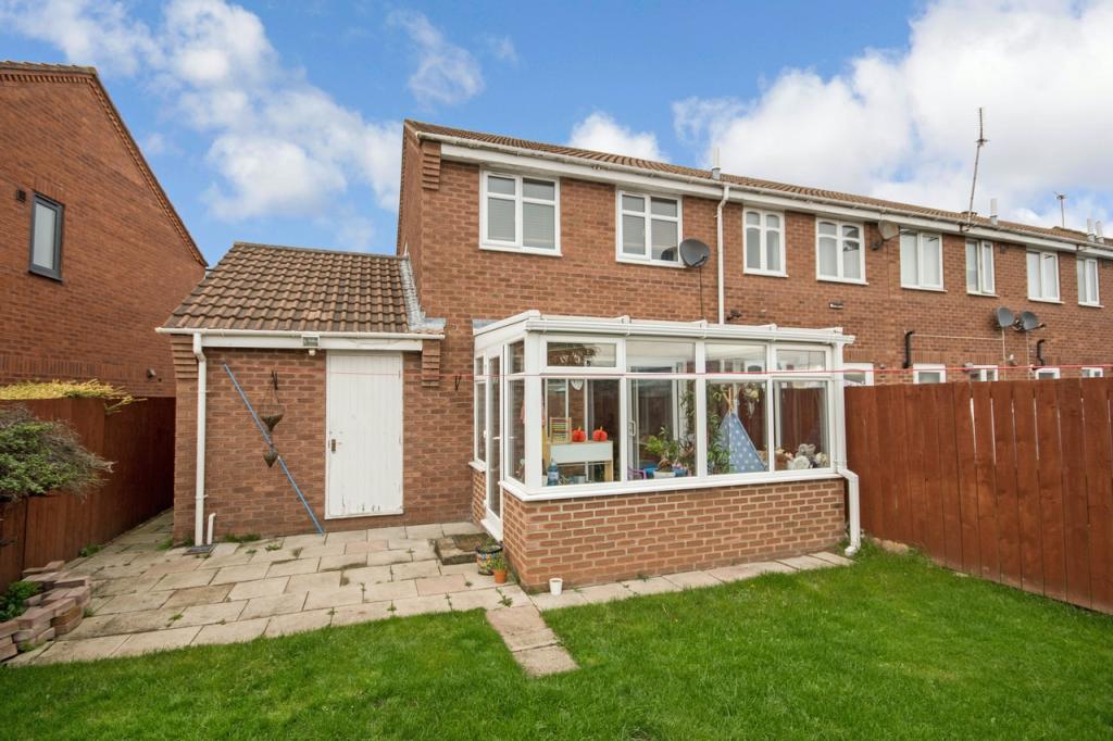 2 bedroom detached house for sale in Bewick Park, Wallsend, NE28