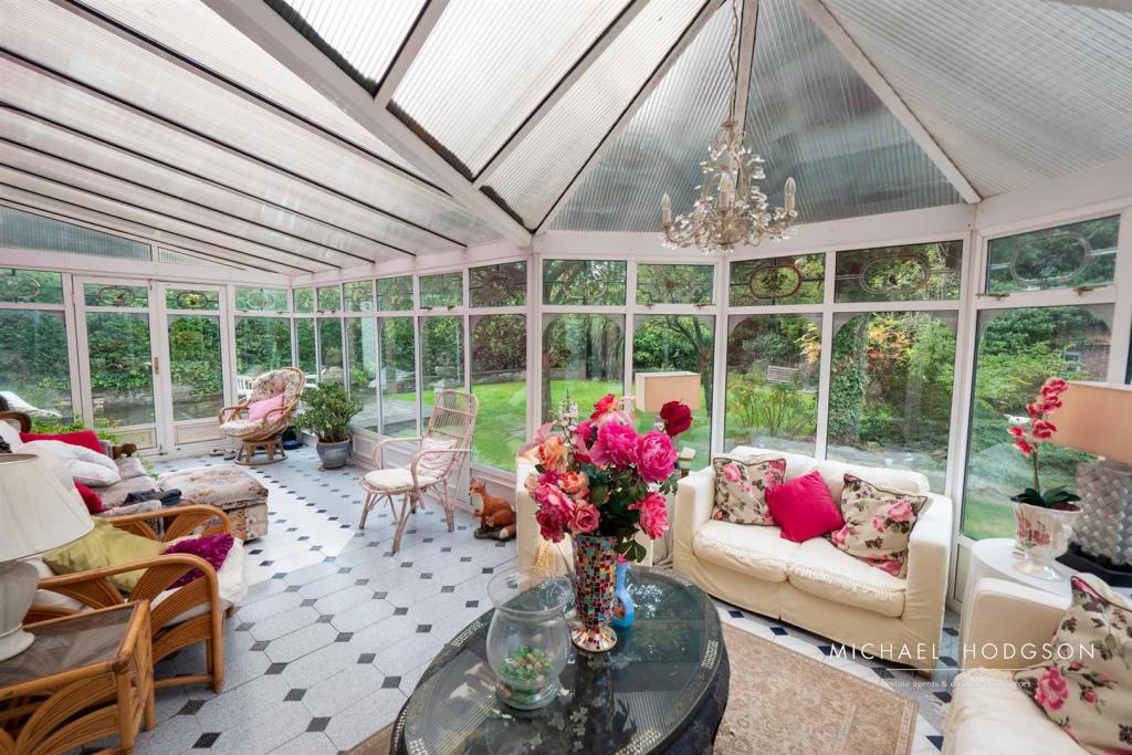 6 bedroom detached house for sale in West Meadows Road, Cleadon