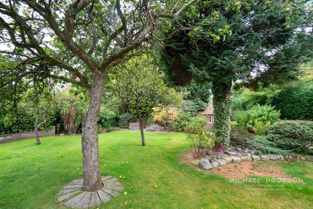 6 bedroom detached house for sale in West Meadows Road, Cleadon