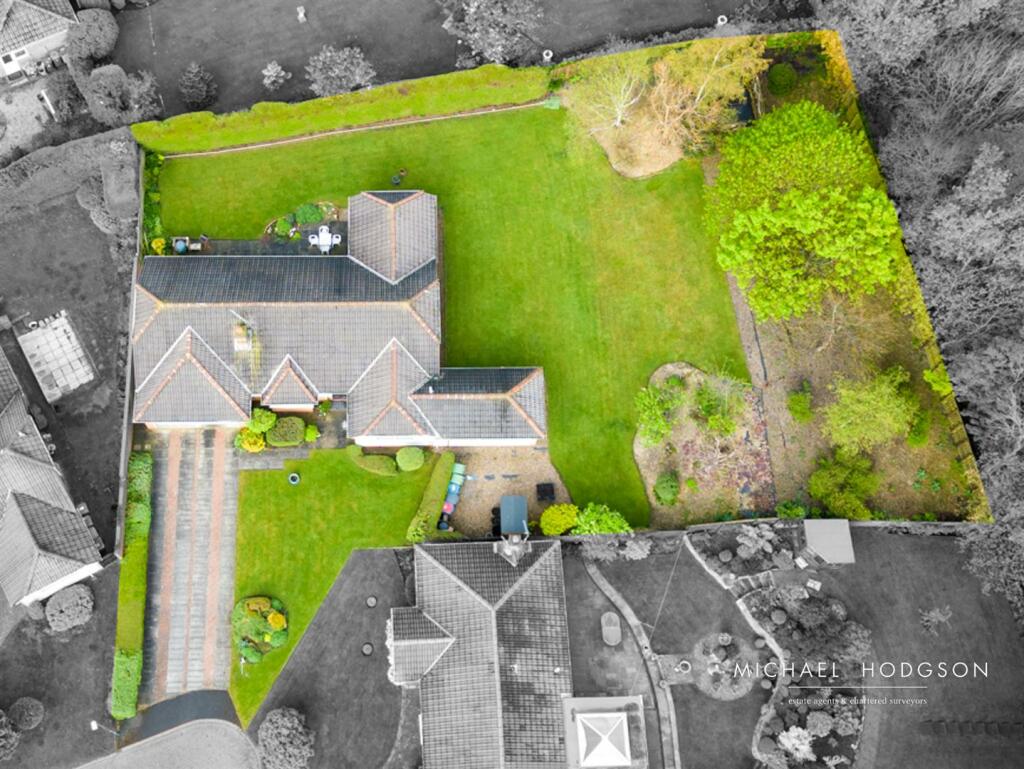 4 bedroom detached bungalow for sale in Shearwater, Whitburn