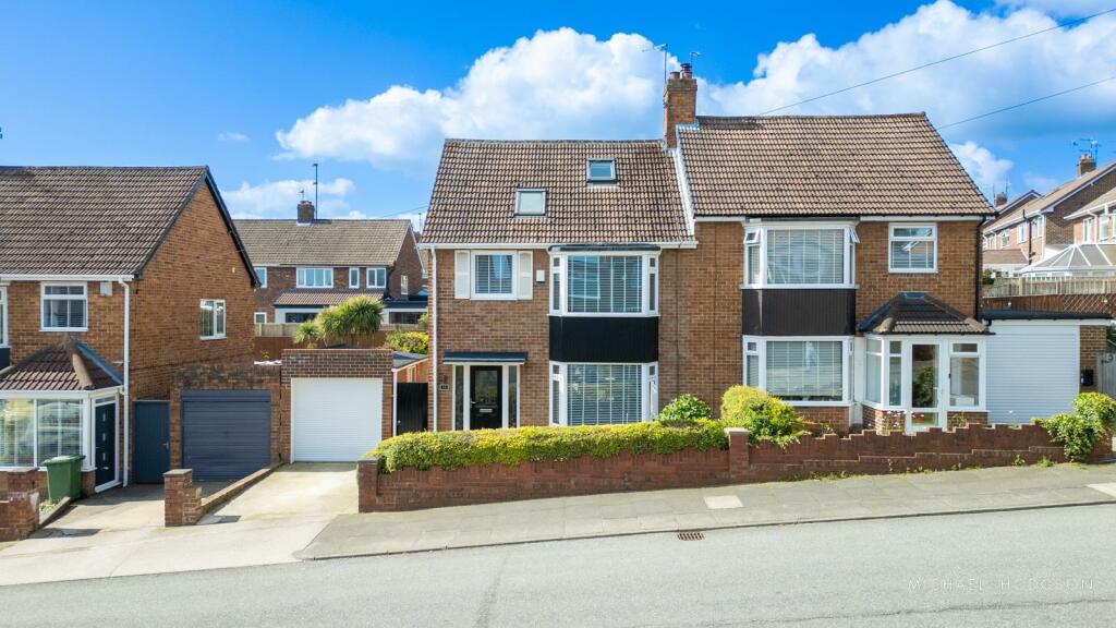 3 bedroom semidetached house for sale in Seaforth Road, Humbledon