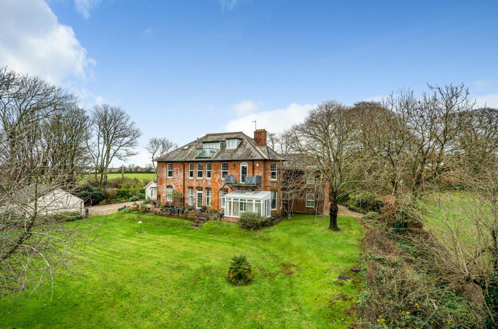 2 bedroom apartment for sale in Brixton, Plymouth, Devon, PL8