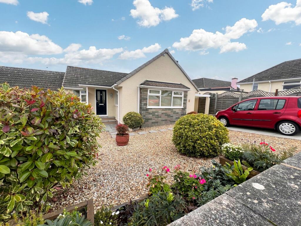 3 bedroom bungalow for sale in Mount Batten Close, Plymstock, Plymouth